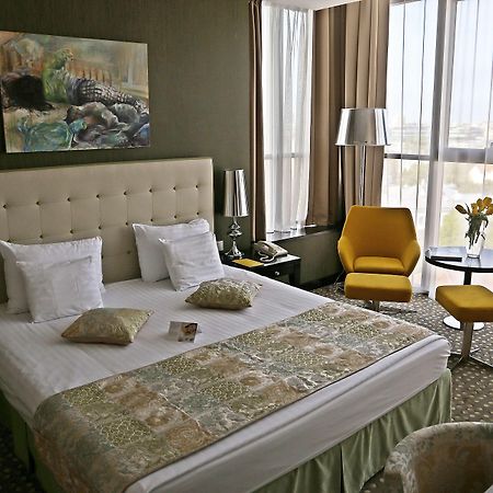 Leonardo Hotel Bucharest City Center Екстериор снимка