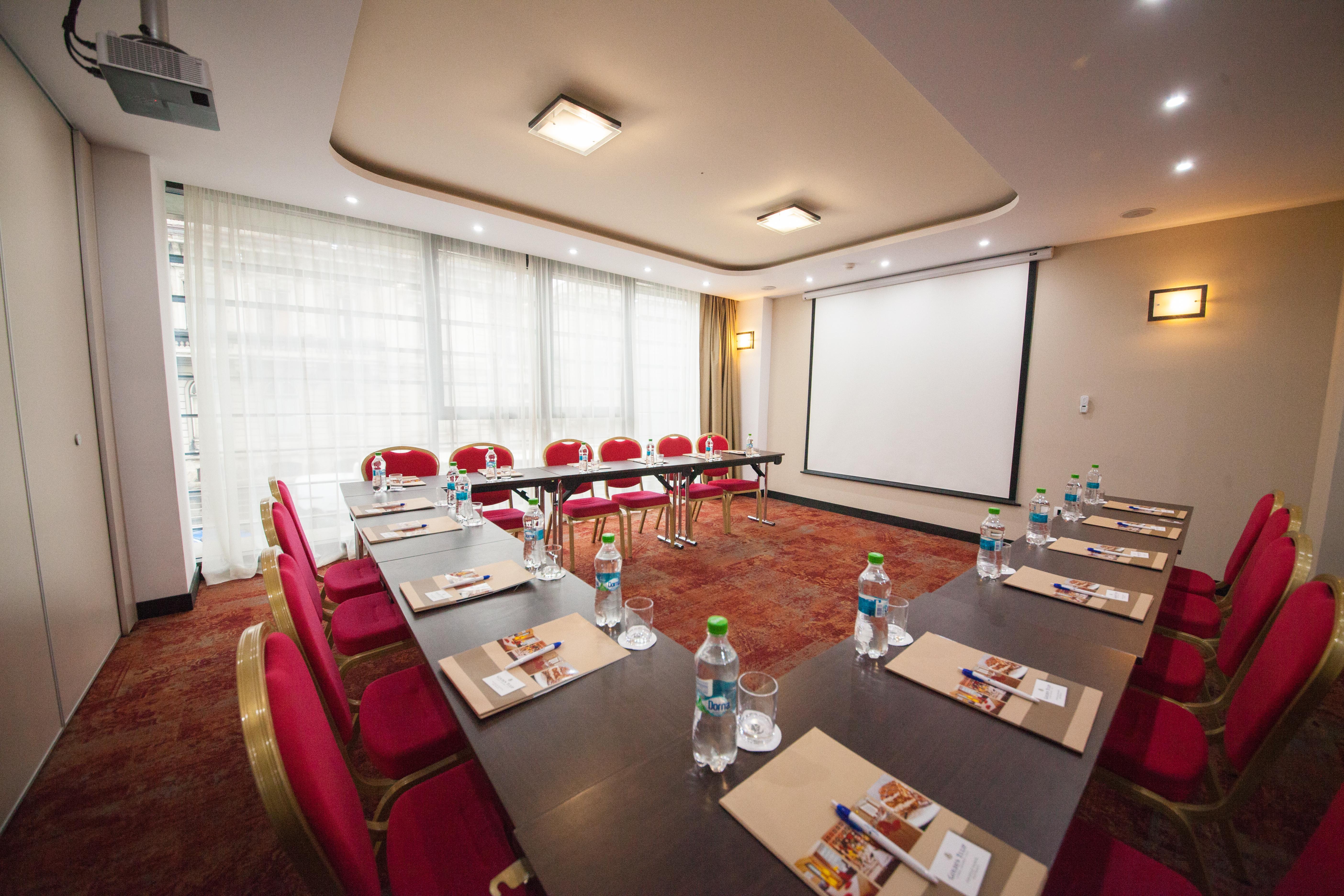 Leonardo Hotel Bucharest City Center Екстериор снимка