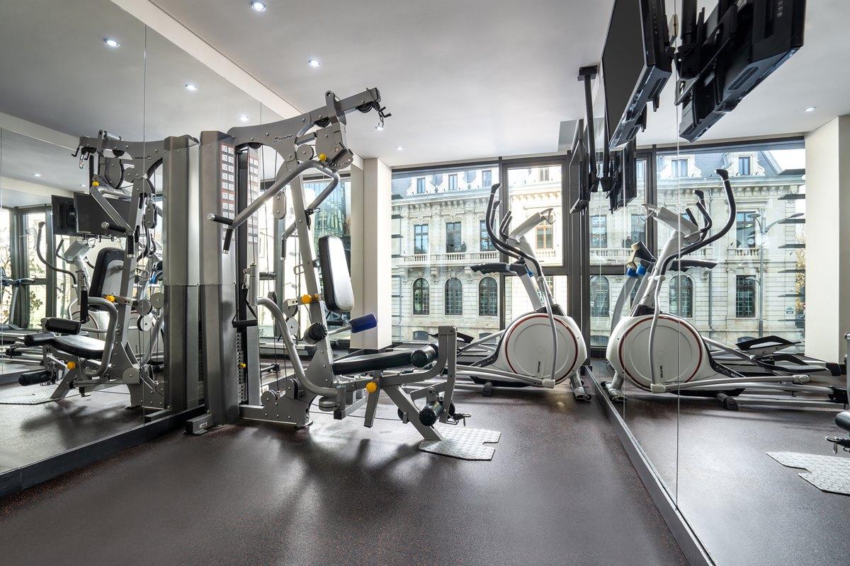 Leonardo Hotel Bucharest City Center Екстериор снимка